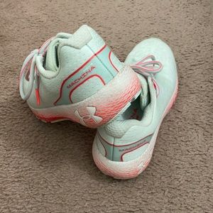 Under Armour HOVR Machina with Bluetooth